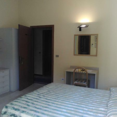 بسكييرا ديل غاردا Hotel Cristallo المظهر الخارجي الصورة