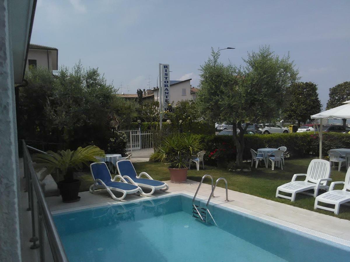 بسكييرا ديل غاردا Hotel Cristallo المظهر الخارجي الصورة